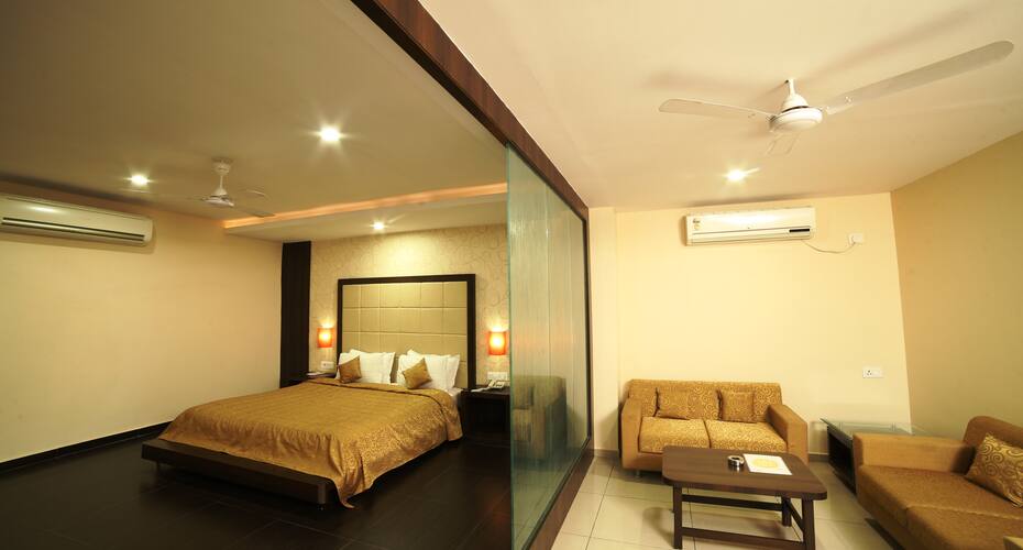 Hotel Galaxy, Rajkot 3